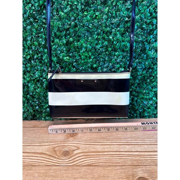 KATE SPADE NEW YORK PURSE - PENN VALLEY AMY CROSSBODY - Picture 3 of 9